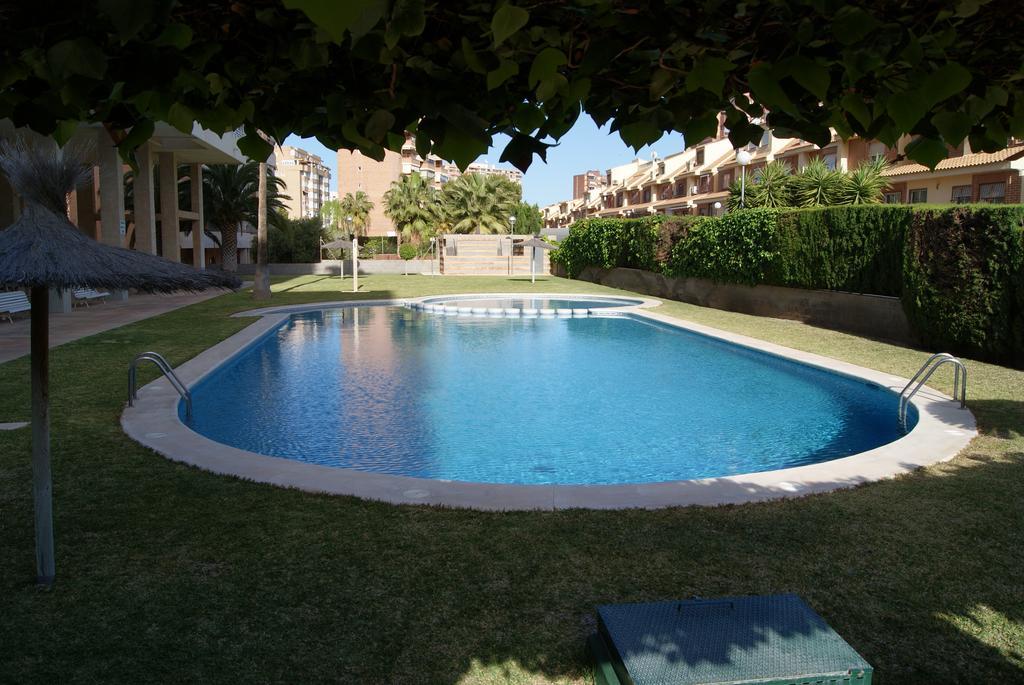 Arpon Apartment Alicante Oda fotoğraf